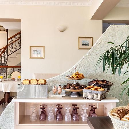 Victoria Hill Hotel Дассия Экстерьер фото