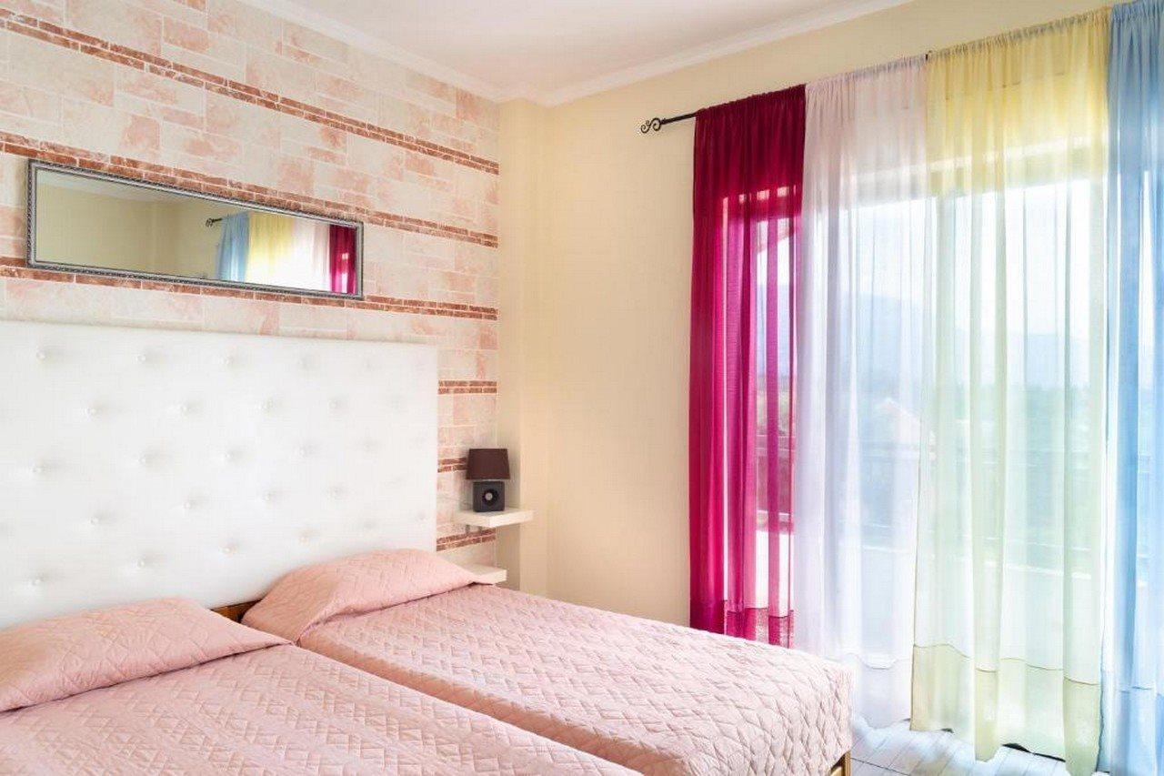 Victoria Hill Hotel Дассия Экстерьер фото