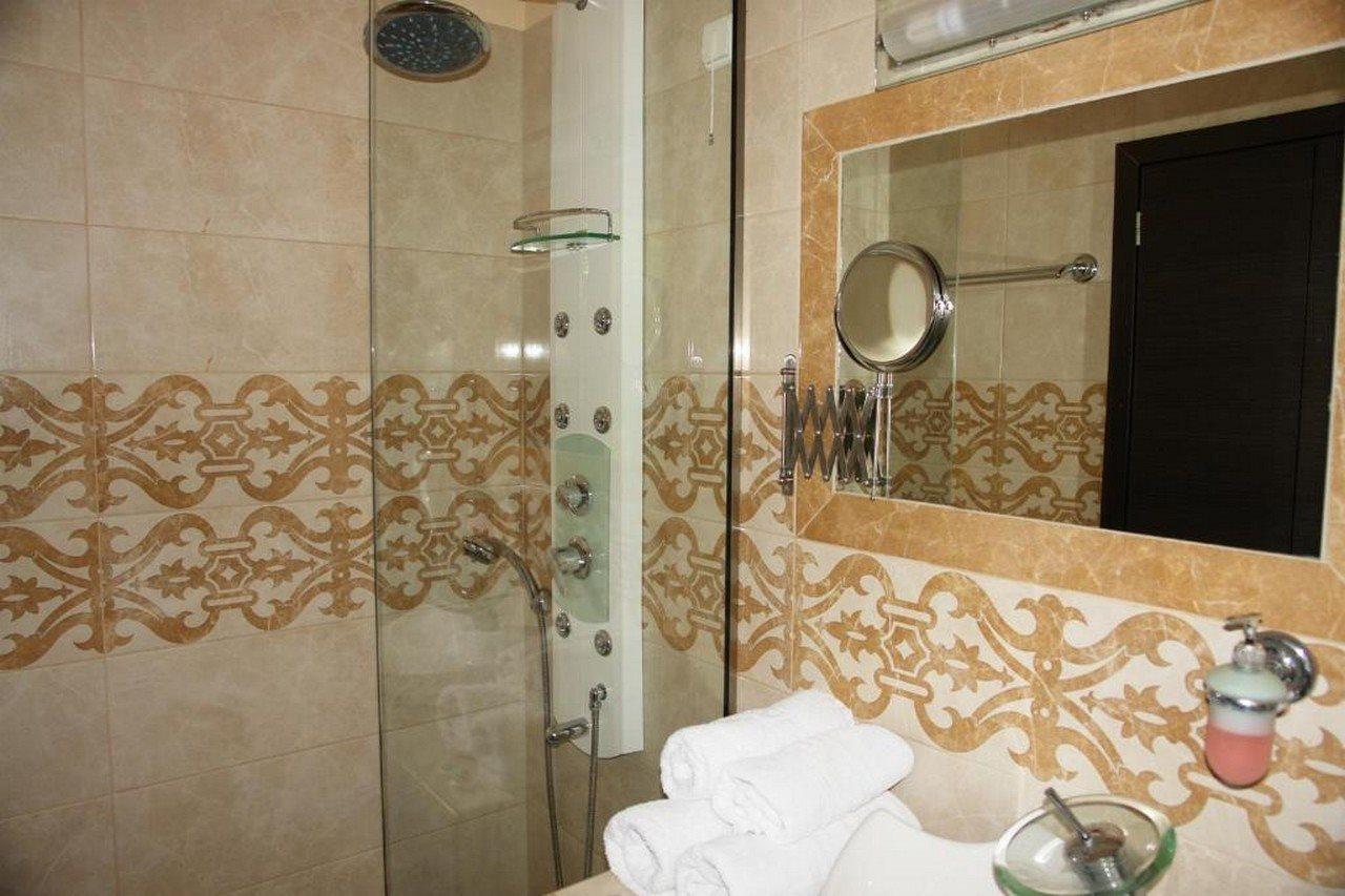 Victoria Hill Hotel Дассия Экстерьер фото