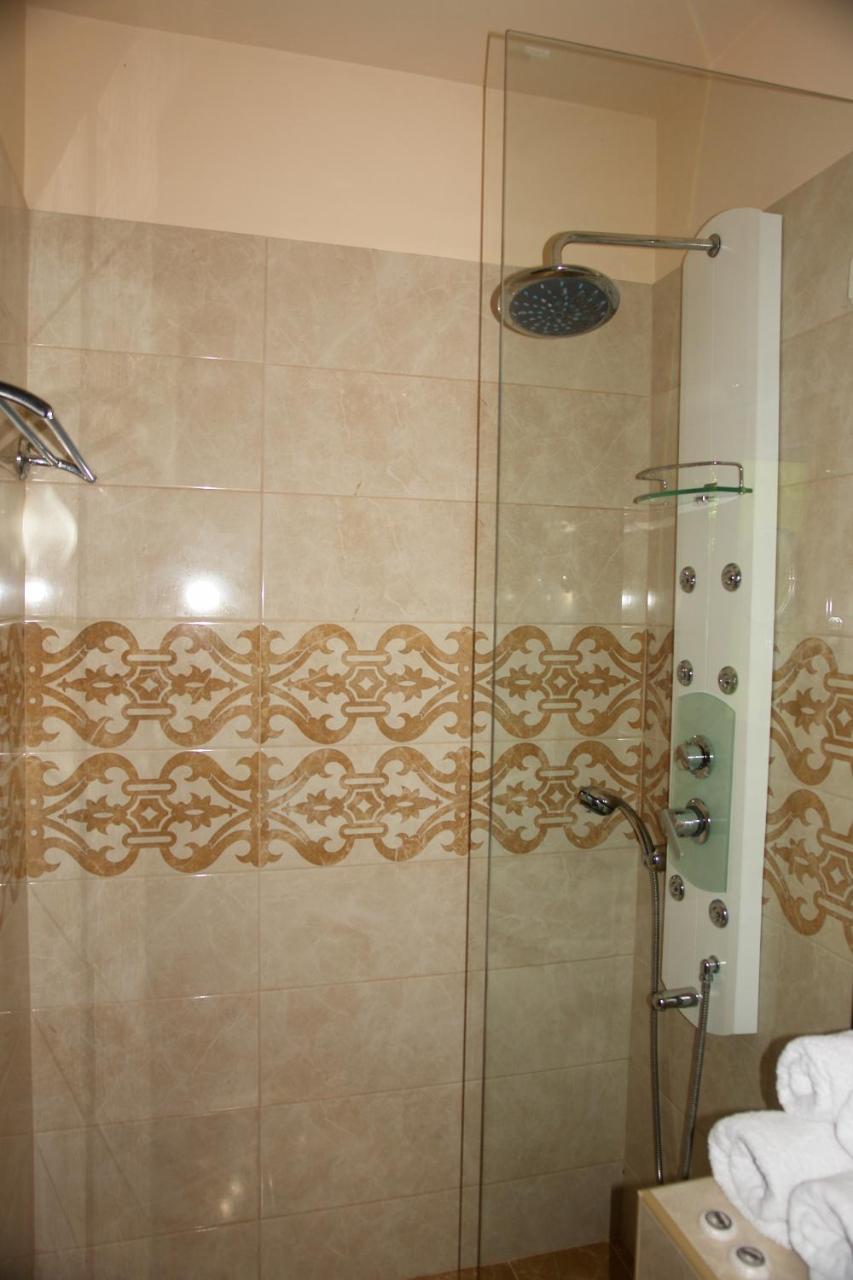 Victoria Hill Hotel Дассия Экстерьер фото